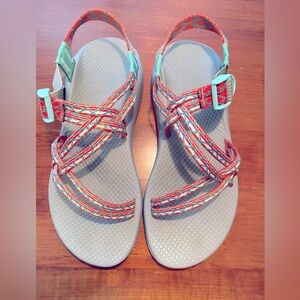 Chaco’s like new. Orange and mint green. Adjustable straps for a perfect fit.